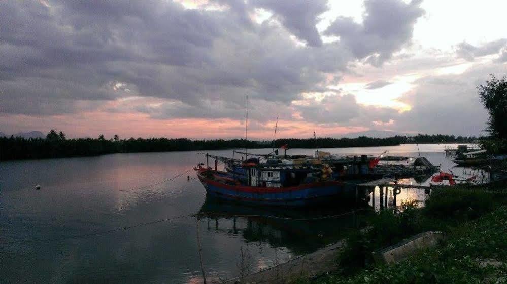 River Park Trademark River Park Homestayandhostel Hoian Hoi An Exteriör bild